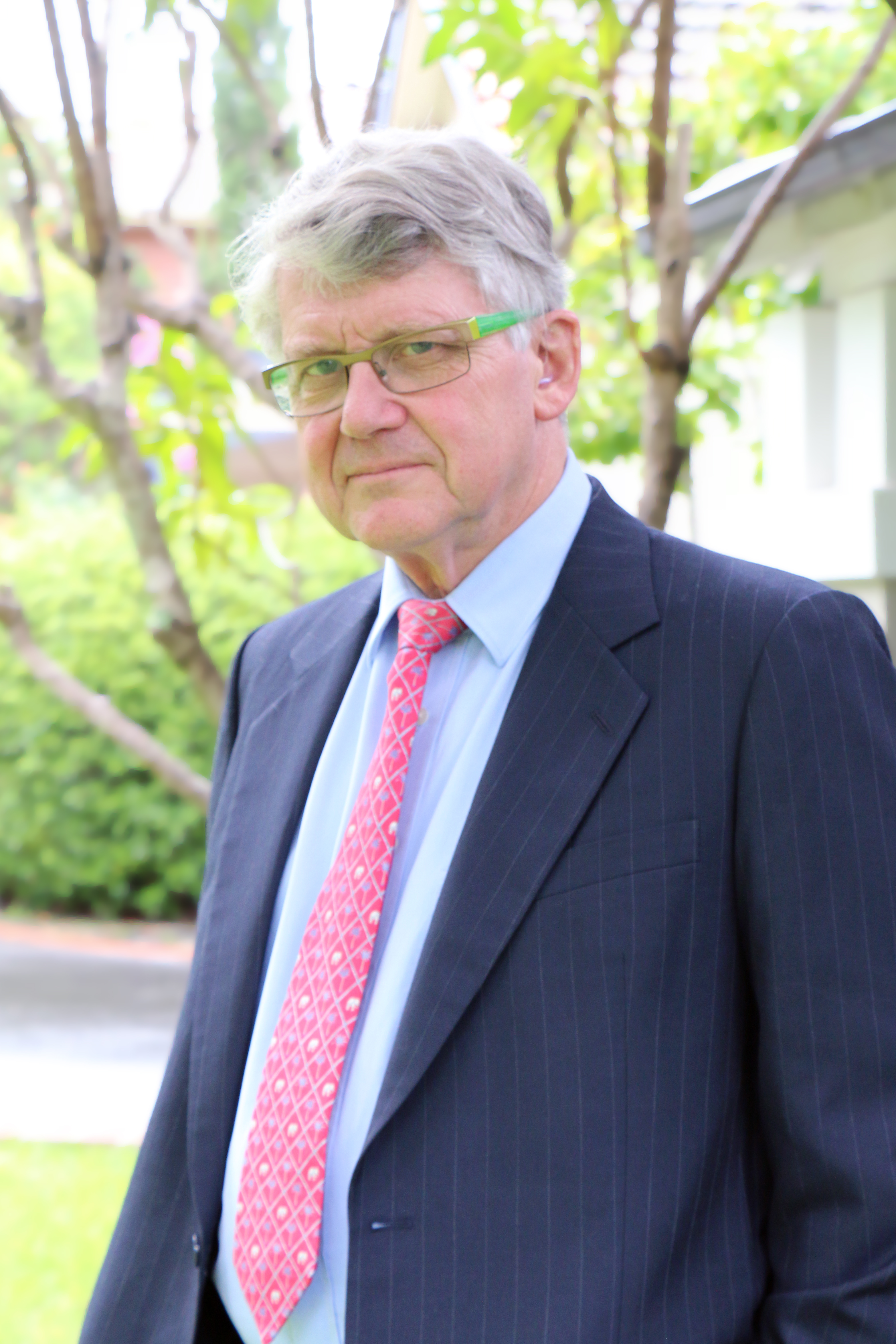 Clinical Associate Professor Michael Hooper 